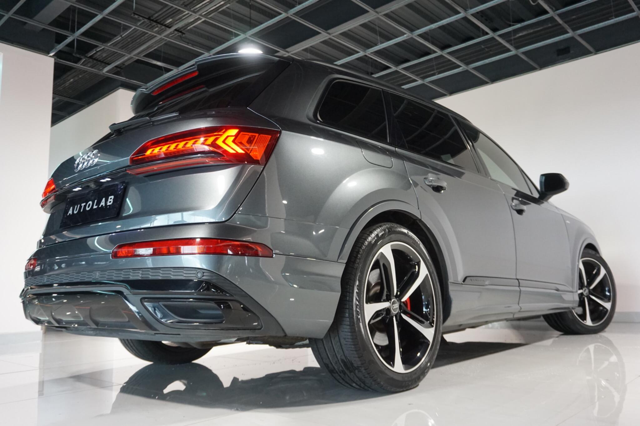 Audi Q7 3.0 TFSIe V6 55 Black Edition SUV 5dr Petrol Plug-in Hybrid Tiptronic quattro Euro 6 (s/s) 17.9kWh (381 ps)